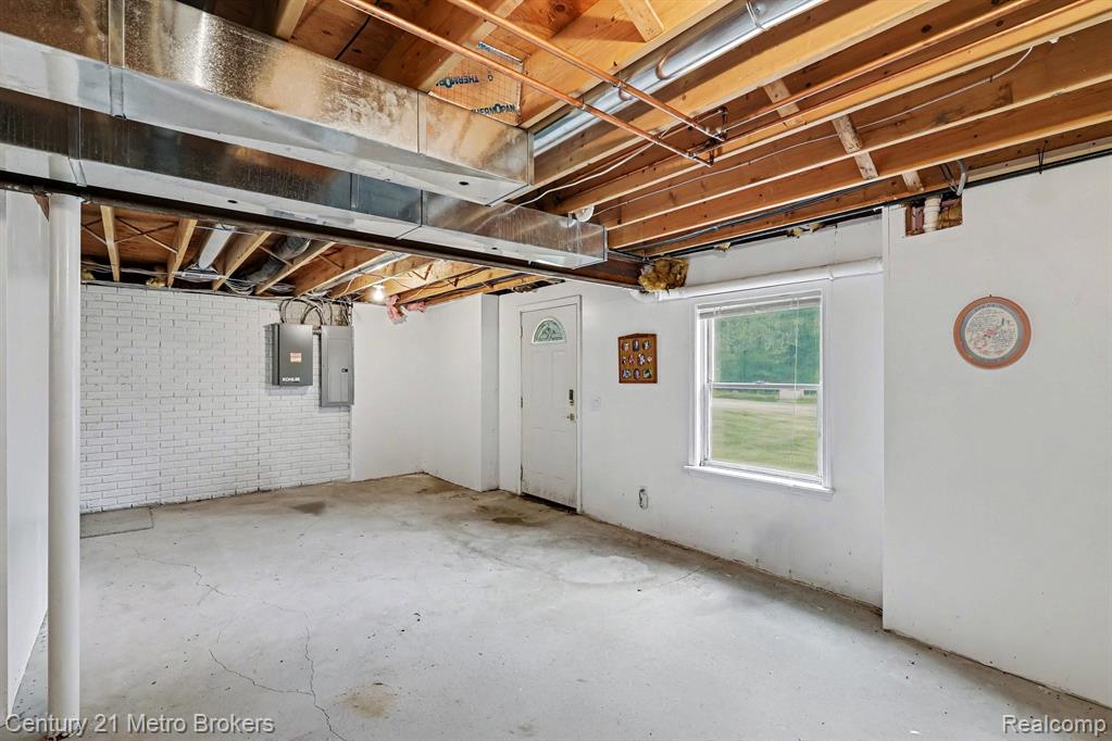 3861 Five Lakes Road, North Branch, MI 48461 — Photo 22