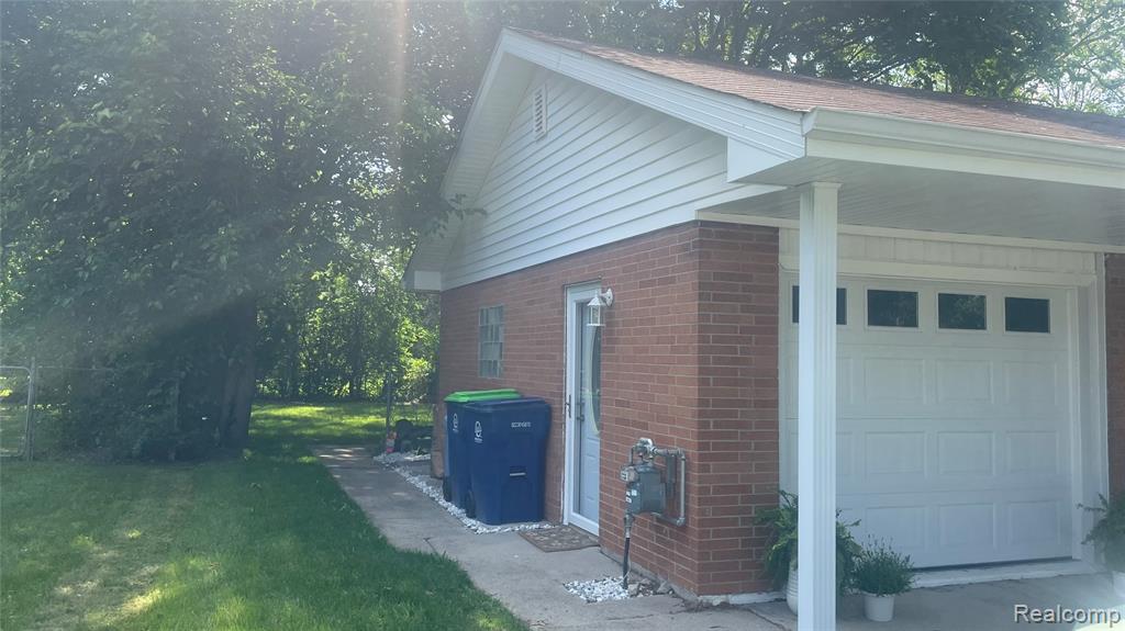 2966 Burlington Drive, Buena Vista, MI 48601 — Photo 50
