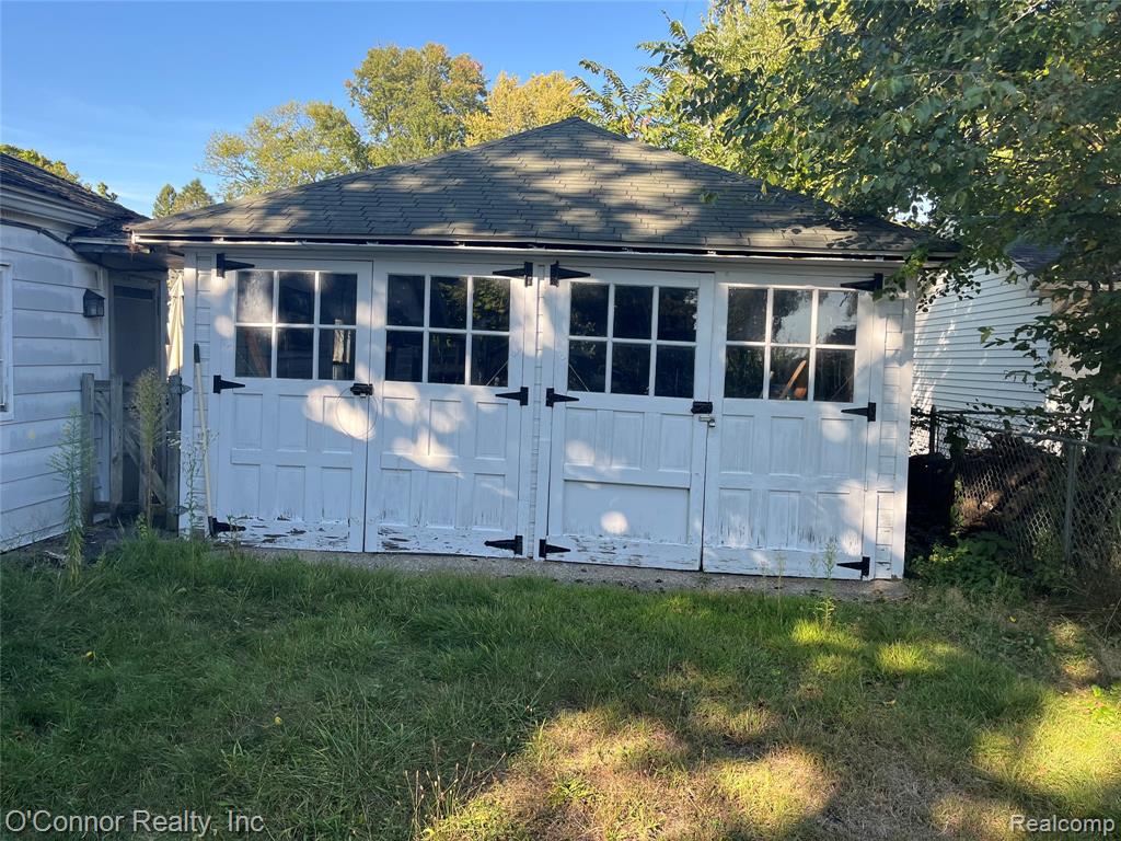 618 Green Street, Algonac, MI 48001 — Photo 3
