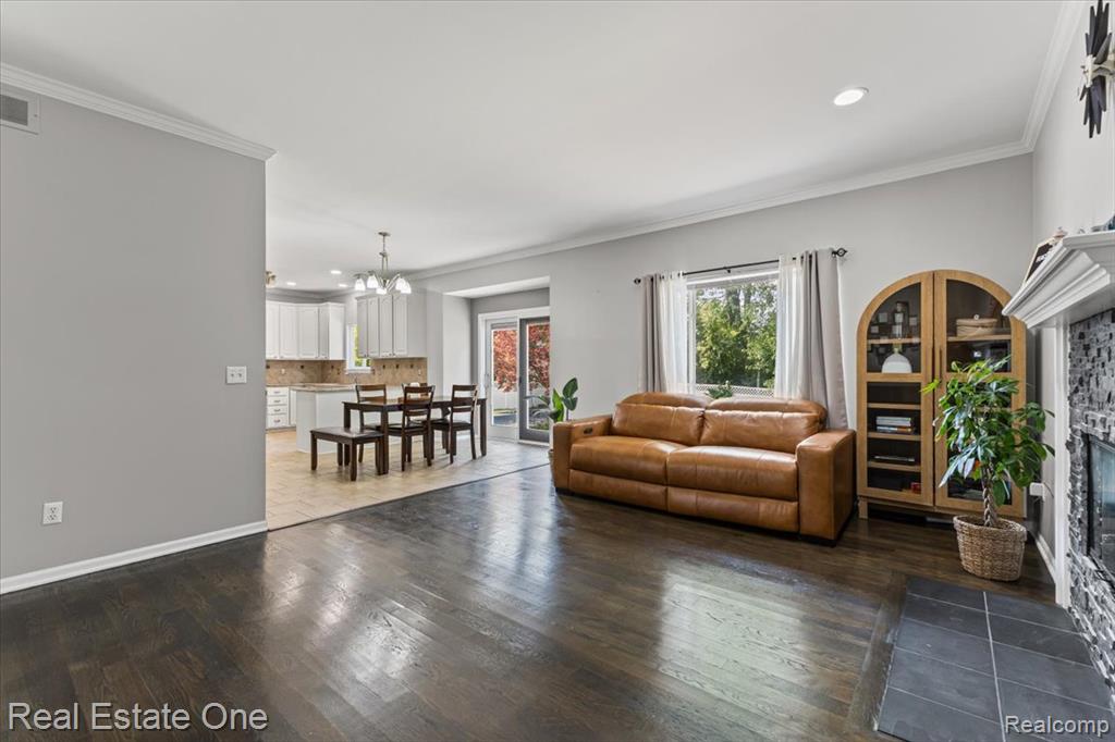 415 Evaline Drive, Troy, MI 48085 — Photo 26