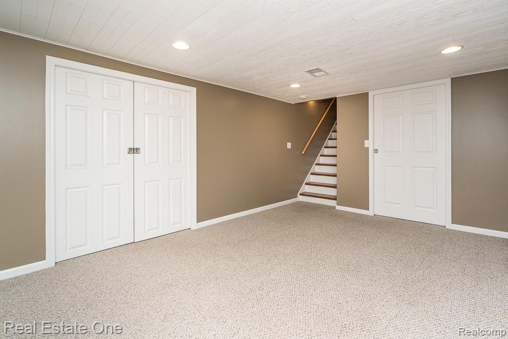 471 Elmhill Road, Rochester Hills, MI 48306 — Photo 22