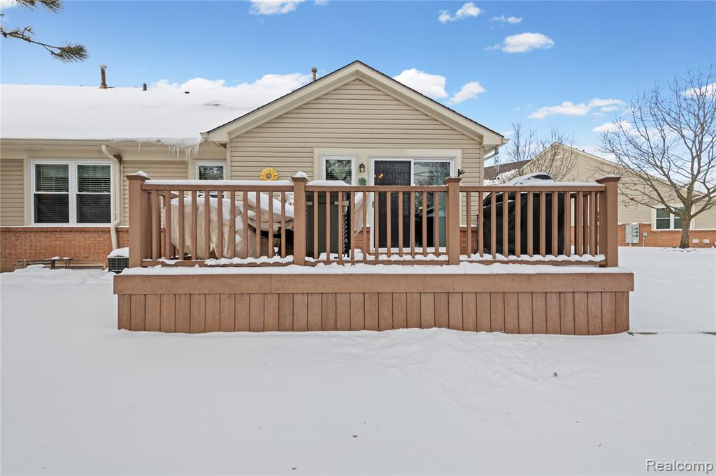 5579 Elmhurst Drive, 167, Trenton, MI 48183 — Photo 8