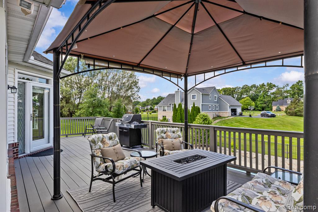 1131 Thorn Ridge Drive, Howell, MI 48843 — Photo 39