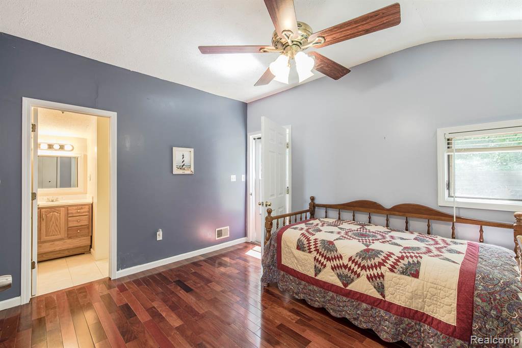 3971 S Shore Drive, Lapeer, MI 48446 — Photo 49