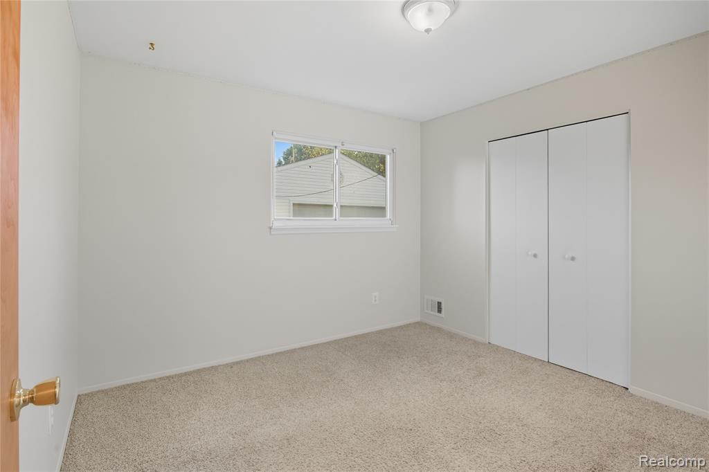 9404 Princess Street, Taylor, MI 48180 — Photo 22