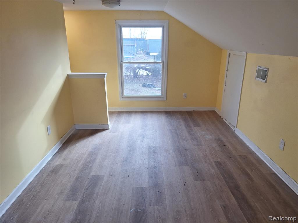 31700 Linden, Fraser, MI 48026 — Photo 21