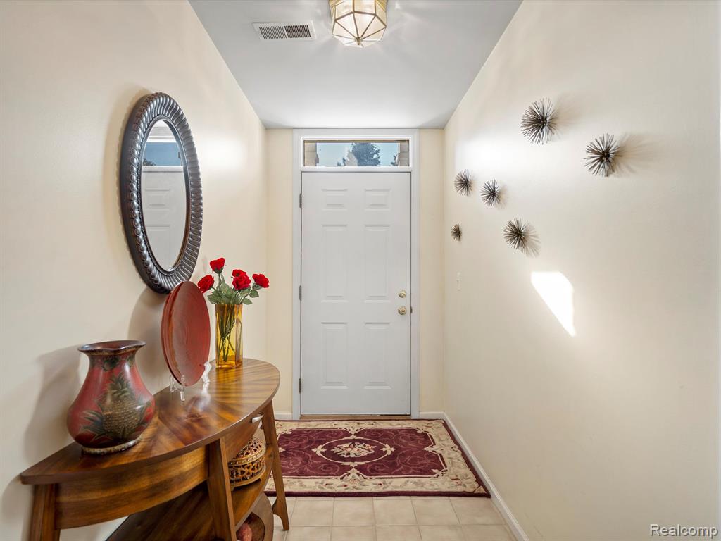 4043 BERKSHIRE Drive, Sterling Heights, MI 48314 — Photo 7