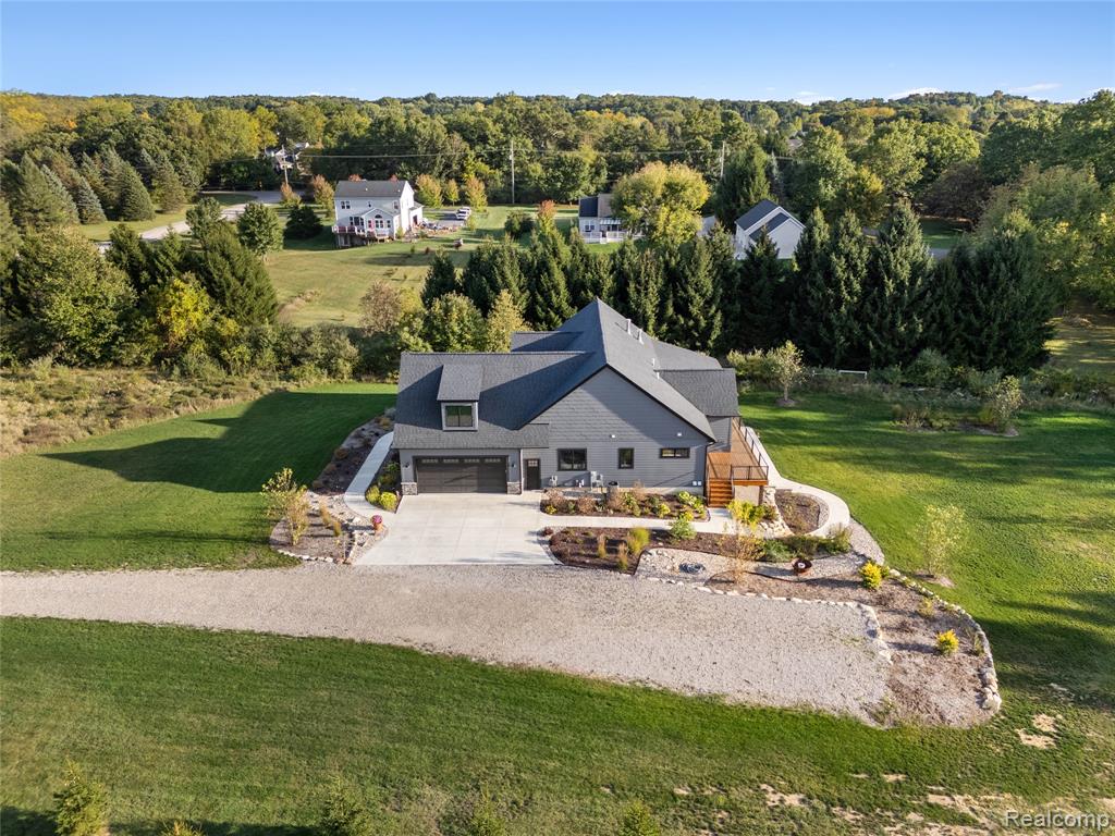 1920 Woodcreek Drive, Brighton, MI 48114 — Photo 46