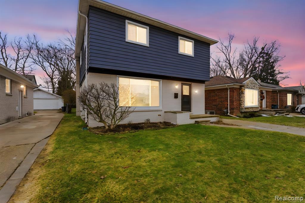 57 W Elmwood Avenue, Clawson, MI — front exterior