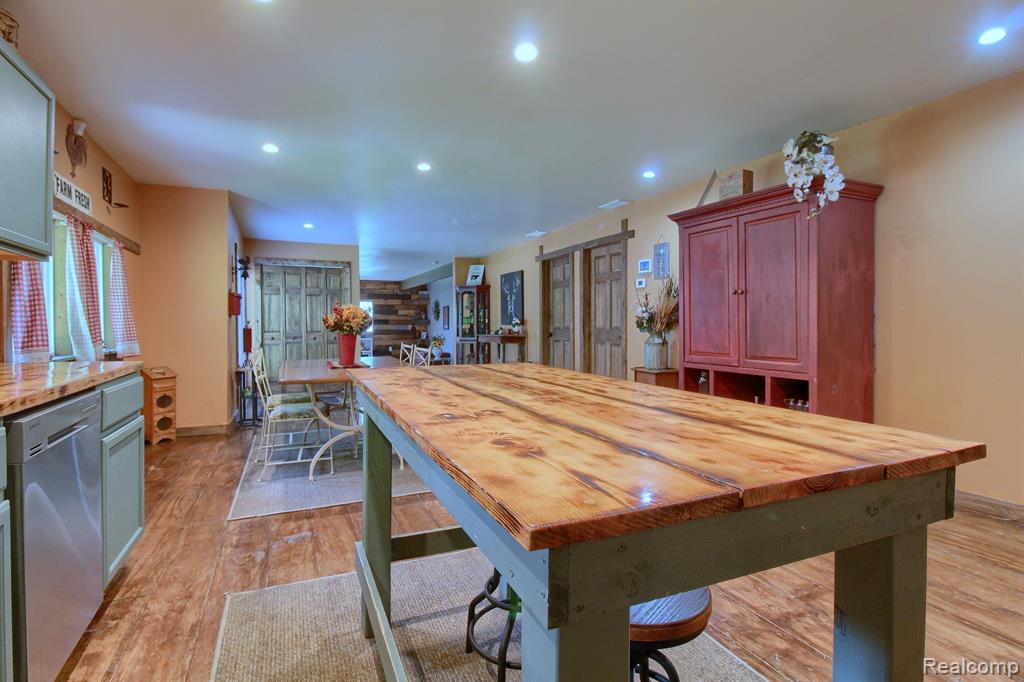 6570 HIVON Road, Carleton, MI 48117 — Photo 11