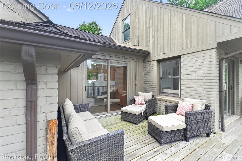 8926 Lincoln Drive, Huntington Woods, MI — Photo 47