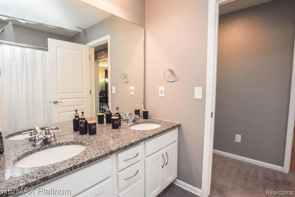 29914 BRAEBURN, New Hudson, MI 48165 — Photo 52