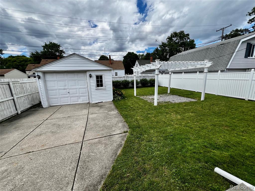 740 W Shevlin Avenue, Hazel Park, MI 48030 — Photo 19