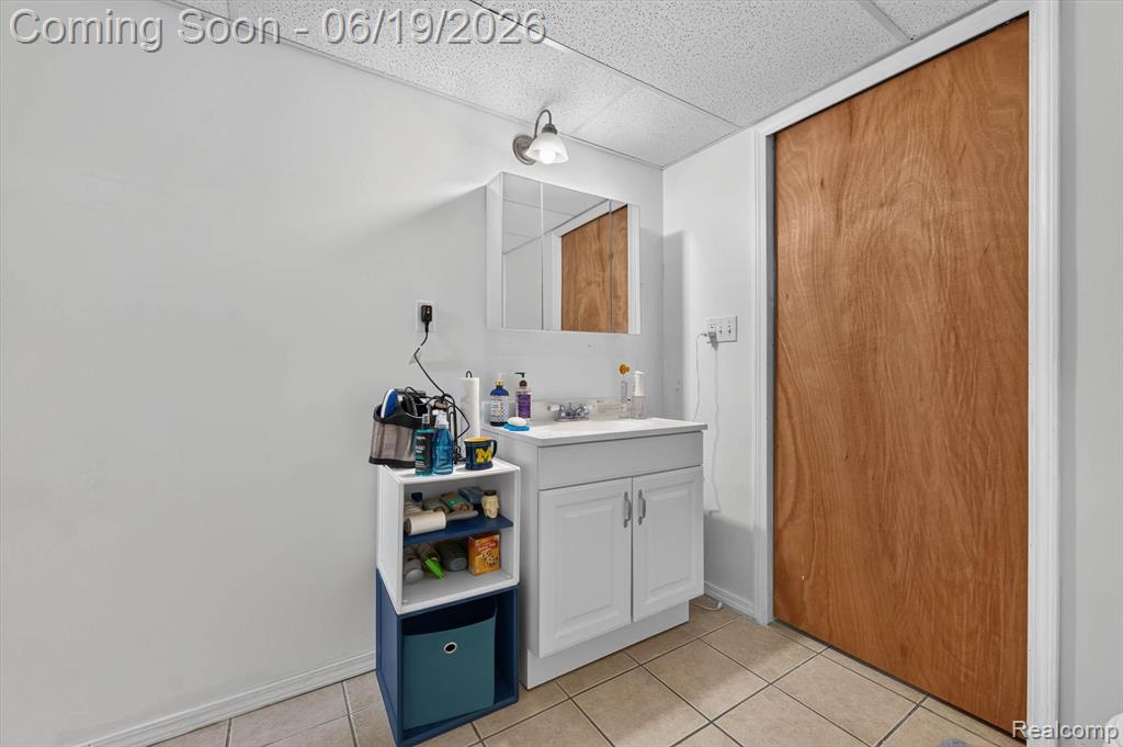 46362 Springhill Drive, Utica, MI 48317 — Photo 35