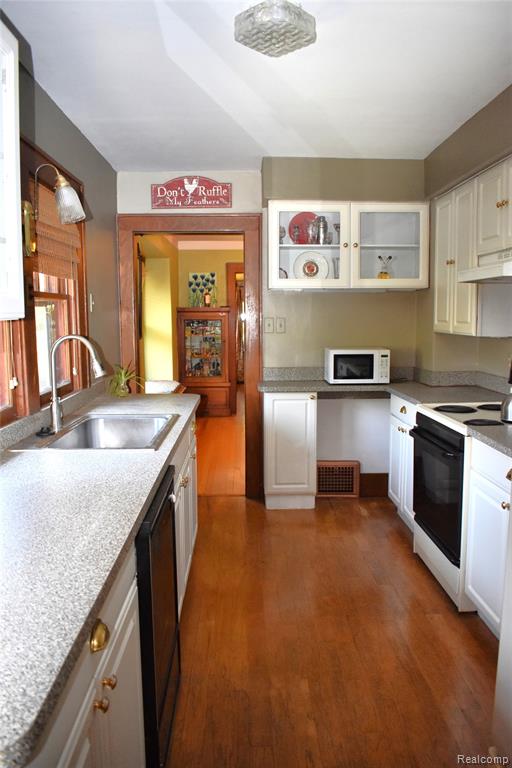 409 Englewood Avenue, Royal Oak, MI 48073 — Photo 10