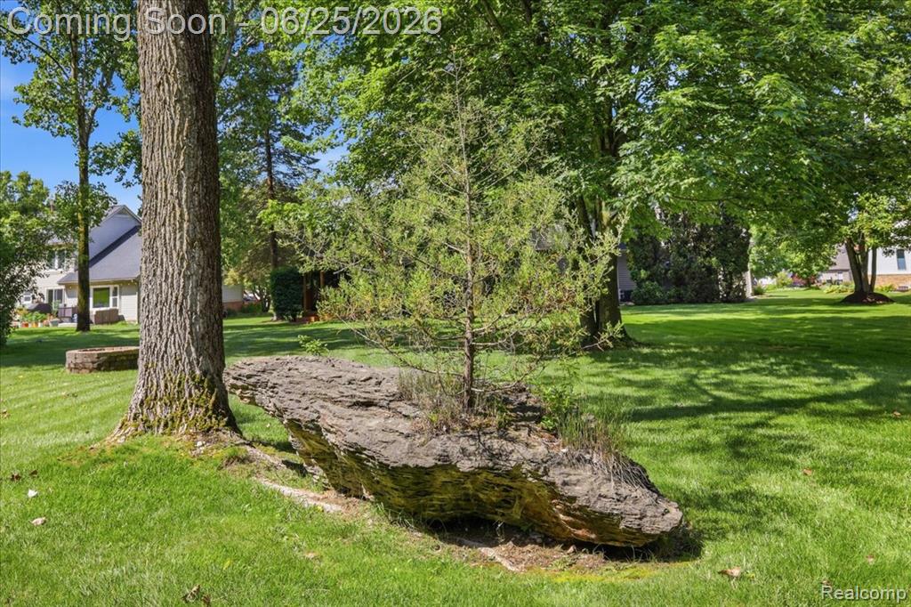 5762 Garnet Circle, Clarkston, MI 48348 — Photo 51