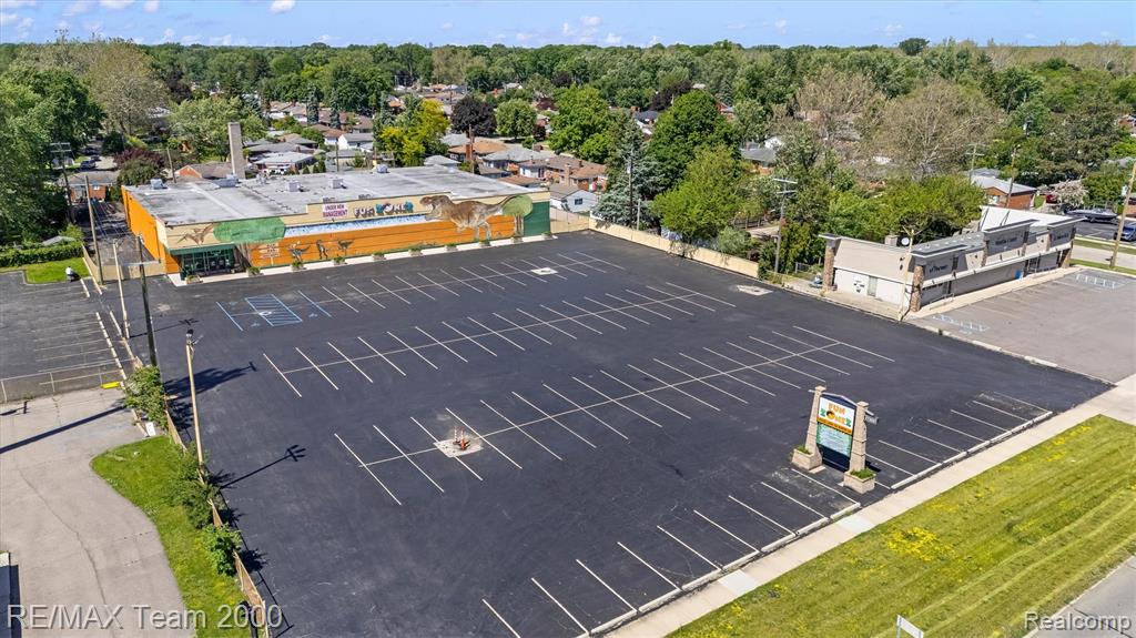 27200 Joy Road, Redford, MI 48239