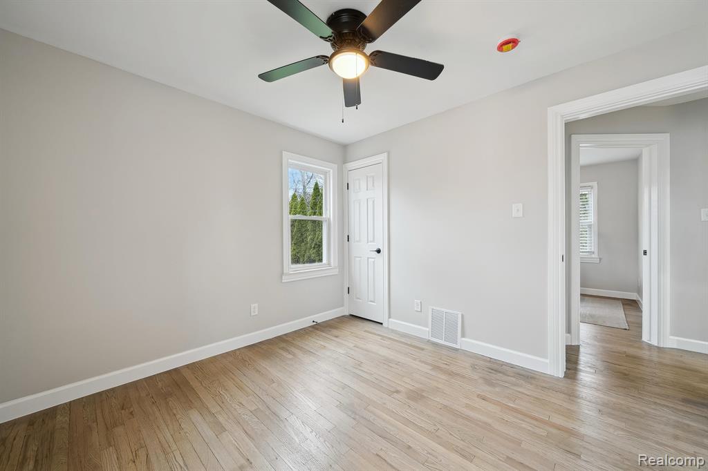 921 N EDGEWORTH Avenue, Royal Oak, MI 48067 — Photo 26