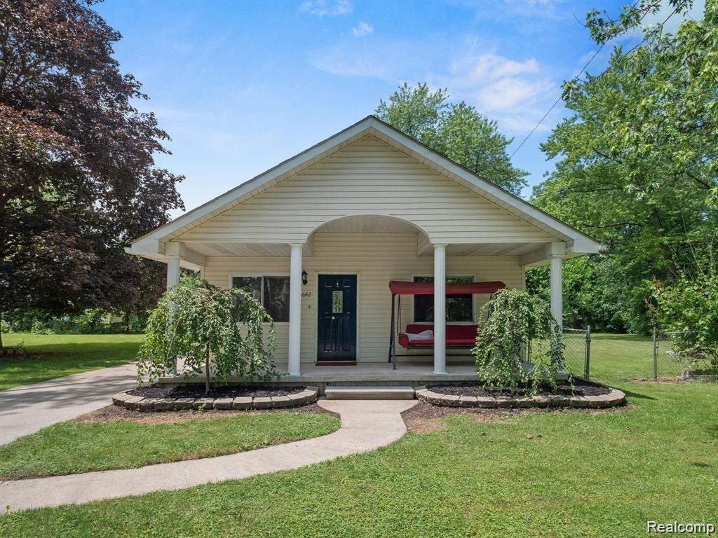 5642 Weddell Street, Dearborn Heights, MI 48125 — front exterior