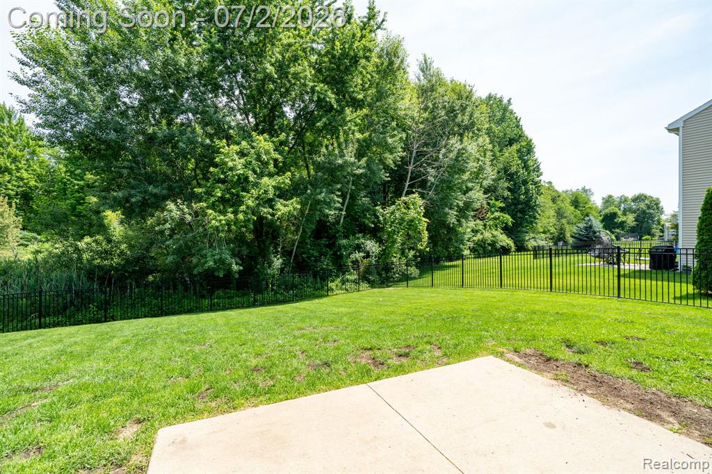 425 Knollwood Drive, Ortonville, MI 48462 — Photo 39