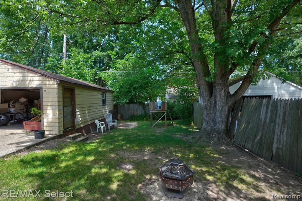 4233 Menton Street, Flint, MI 48507 — Photo 35