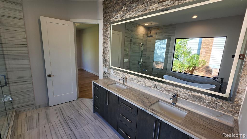 4776 WALNUT LAKE Road, Bloomfield Hills, MI 48301 — Photo 40