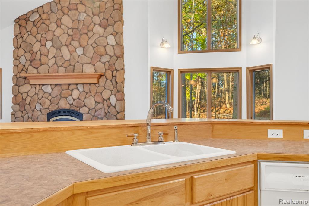 425 Rosell Road, Holly, MI 48442 — Photo 13