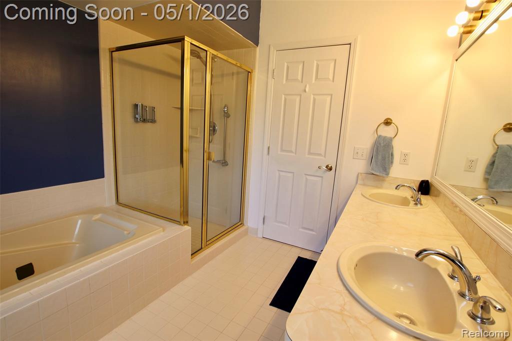 2757 N Tipsico Lake Road, Hartland, MI 48353 — Photo 38