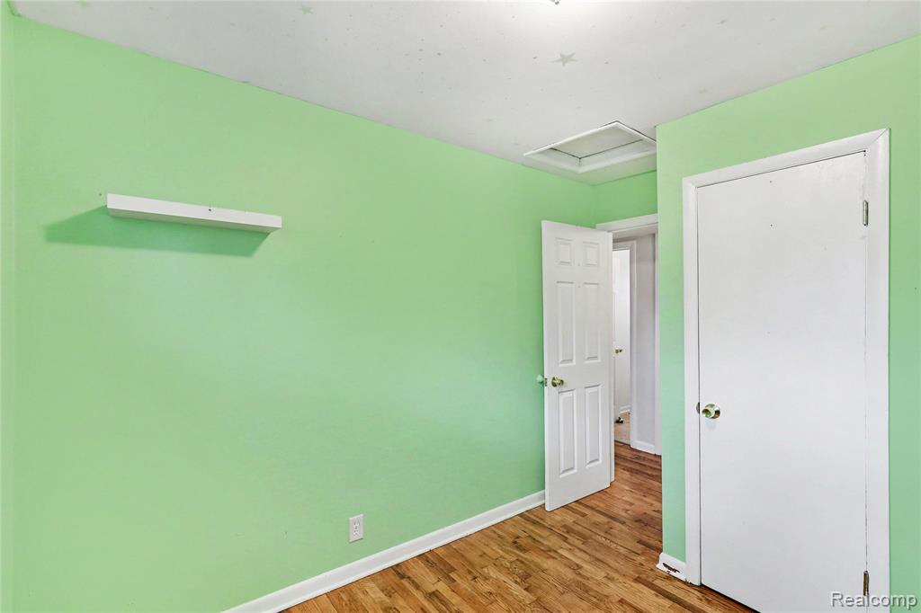 2423 N Long Lake Road, Fenton, MI 48430 — Photo 11