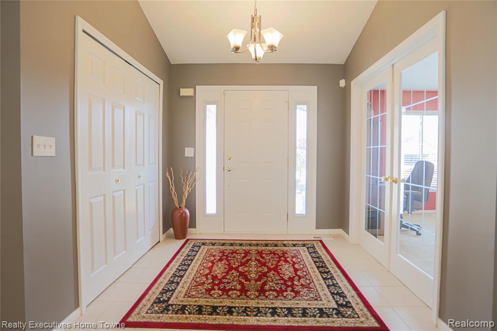 50315 Alden Drive, Macomb, MI 48044 — Photo 11