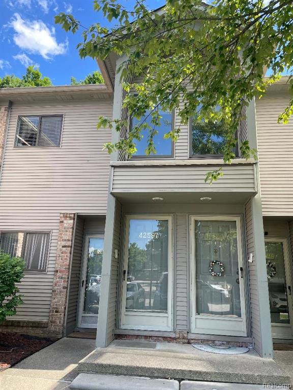 42597 LILLEY POINTE Drive, Canton, MI 48187 — Photo 2