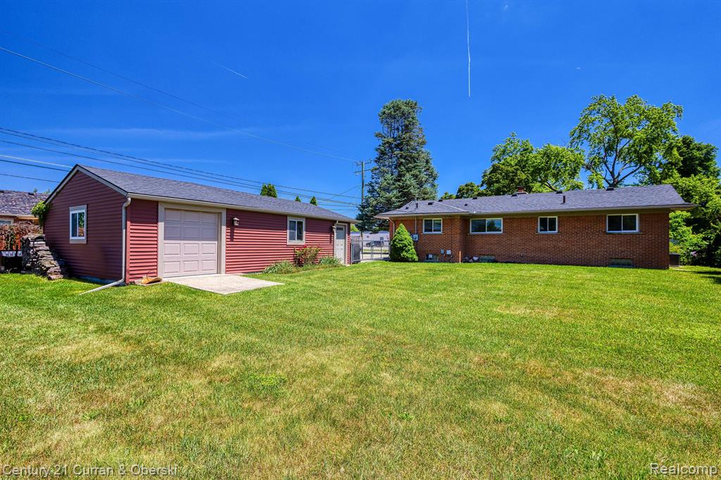 8943 ROSLYN Street, Livonia, MI 48150 — Photo 20