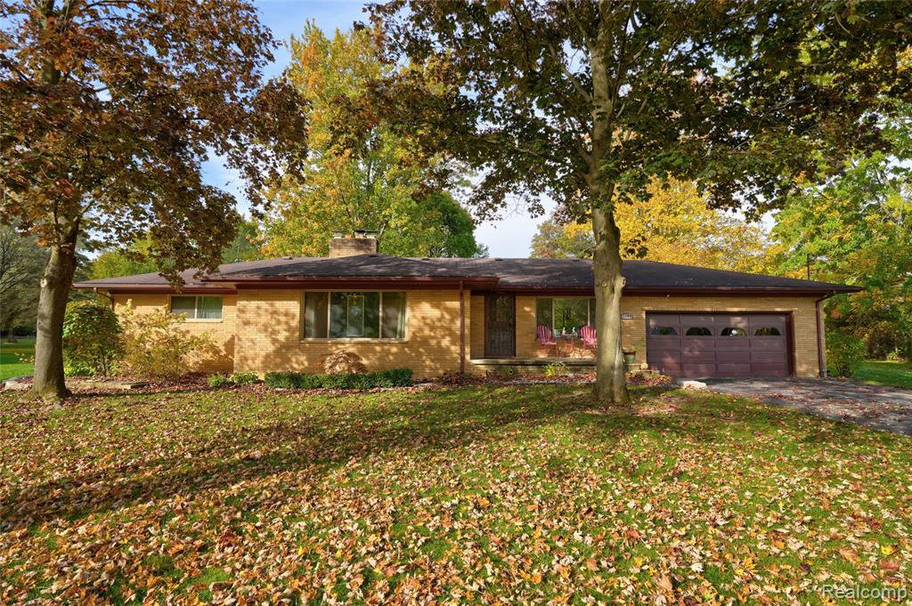 3142 Coin Street, Burton, MI 48519