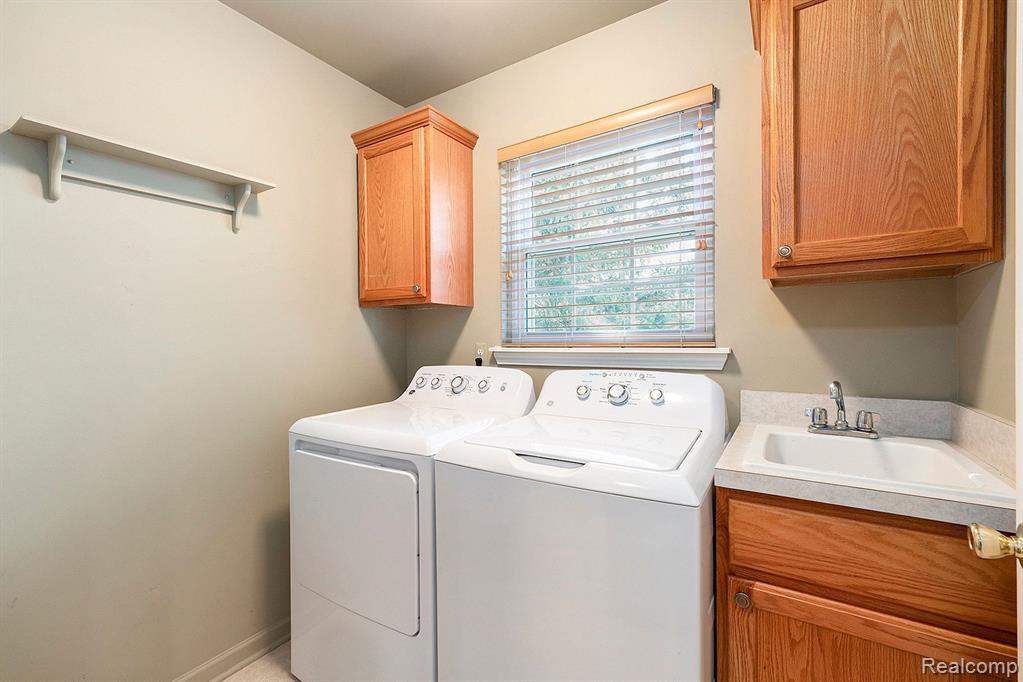 44427 Patricia Drive, Sterling Heights, MI 48314 — Photo 19