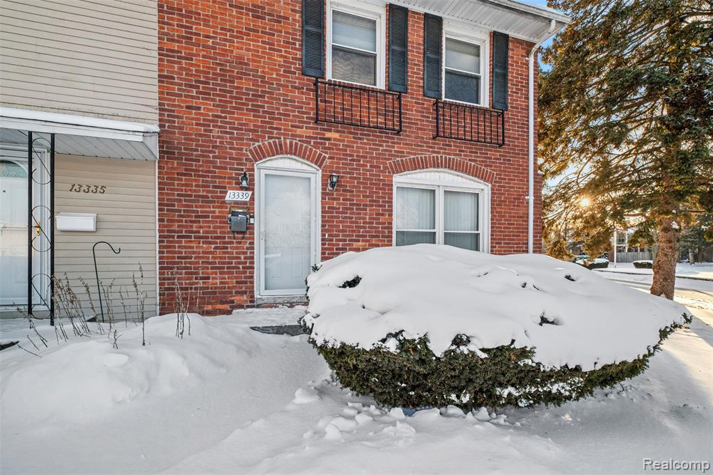 13339 Lake Point Boulevard, Belleville, MI 48111 — front exterior