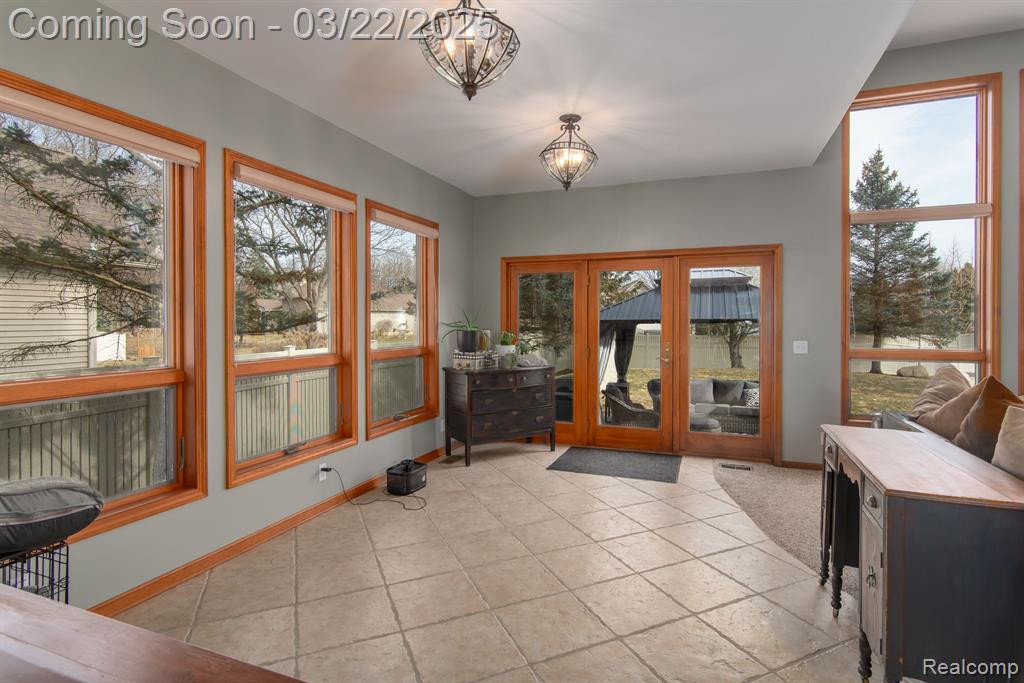 5271 WYNDEMERE Square, Swartz Creek, MI 48473 — Photo 9