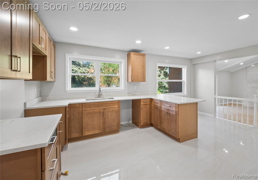 5 Snow Court, Dearborn, MI 48124 — Photo 11
