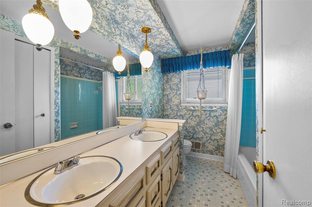 42990 Arlington Road, Canton, MI 48187 — Photo 36