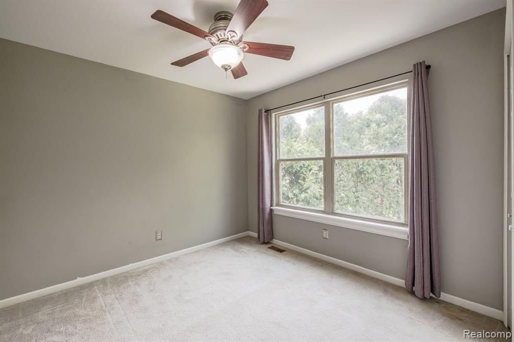 880 Frank Road, Lake Orion, MI 48362 — Photo 27