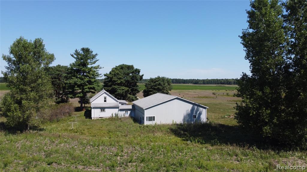 22735 Ederer Road, Merrill, MI 48637 — Photo 32