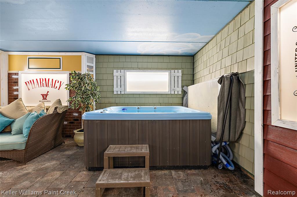 328 S Broadway Street, Lake Orion, MI 48362 — Photo 93