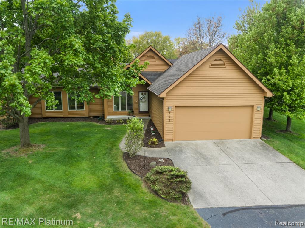 222 Glenwood Avenue, Fenton, MI 48430 — Photo 3