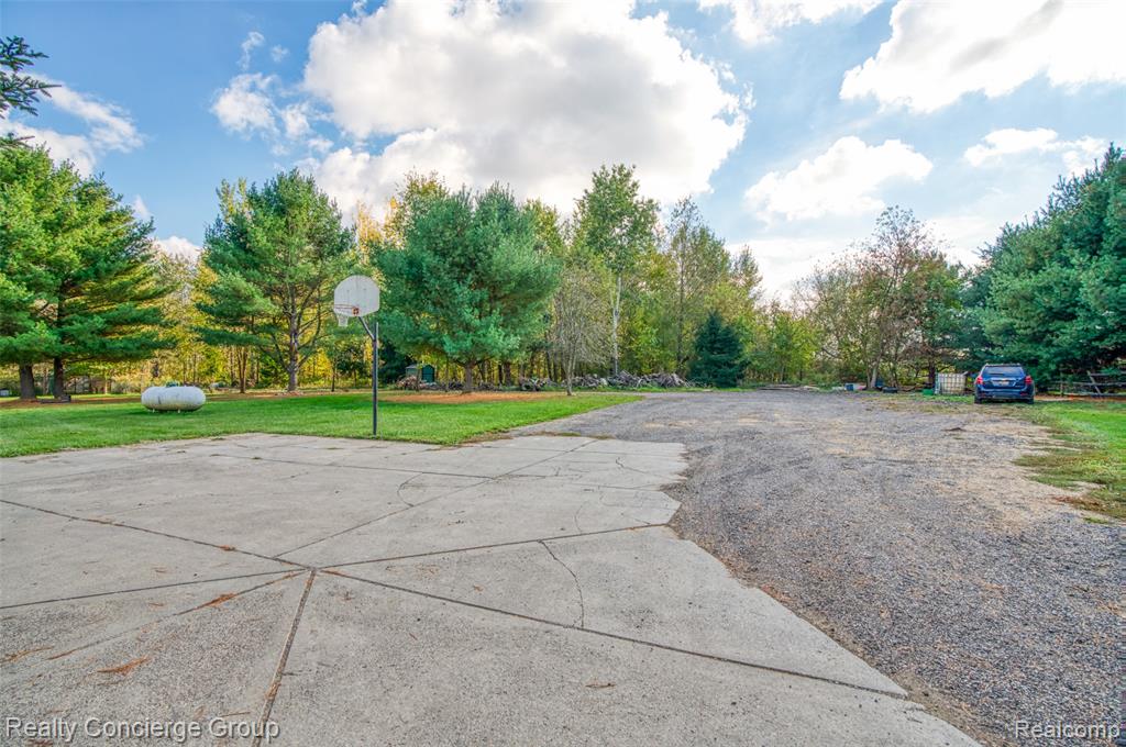 16013 Bird Road, Linden, MI 48451 — Photo 41