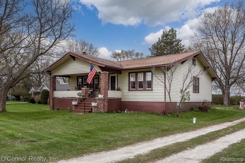 3323 Kinney Road, Emmett, MI 48022 — front exterior