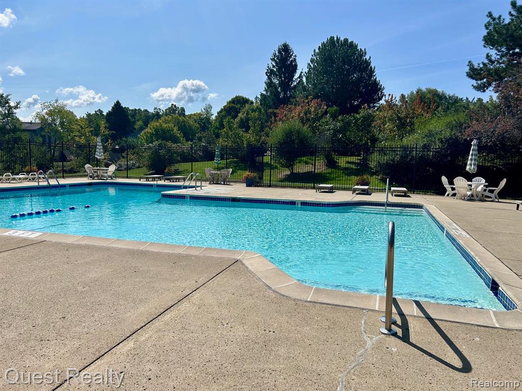 3123 LAKE HAVEN Drive, Ann Arbor, MI 48105 — Photo 28