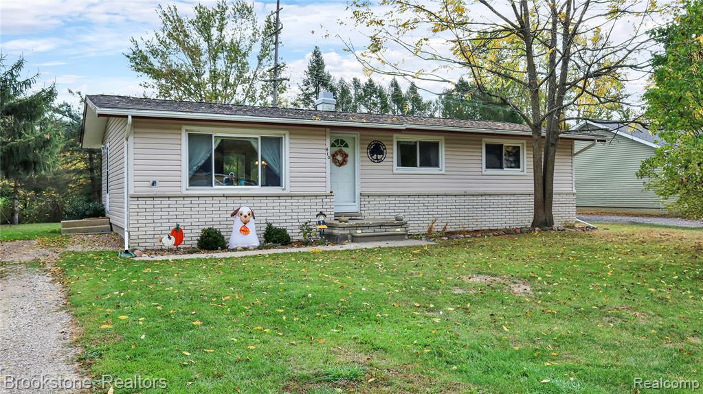 410 N Lester Street, Capac, MI 48014 — Photo 2