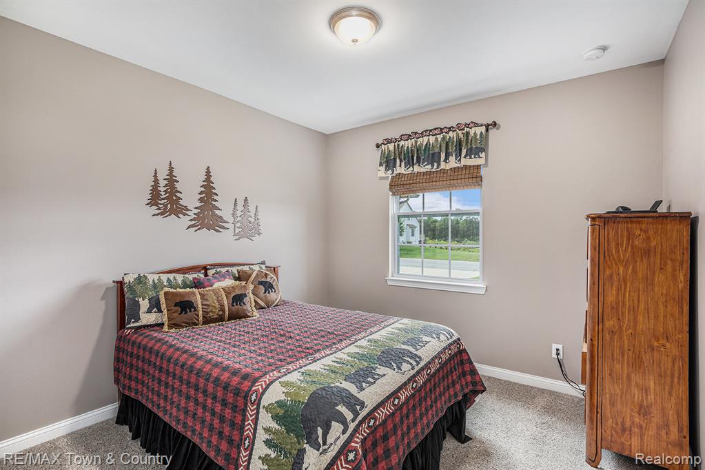 1535 Woodlake Lane, Grand Blanc, MI 48439 — Photo 21