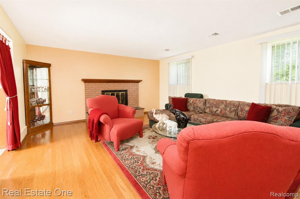 4510 Bethune Court, West Bloomfield, MI 48323 — Photo 16