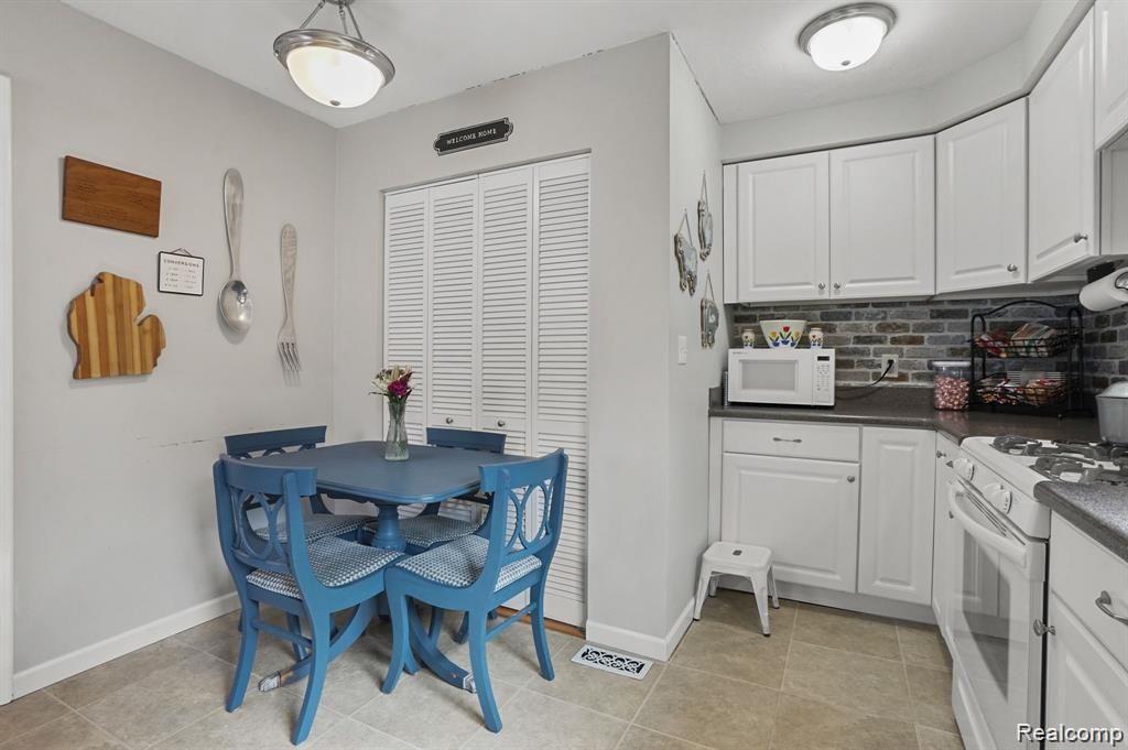 4865 Clarkston Road, Clarkston, MI 48348 — Photo 8