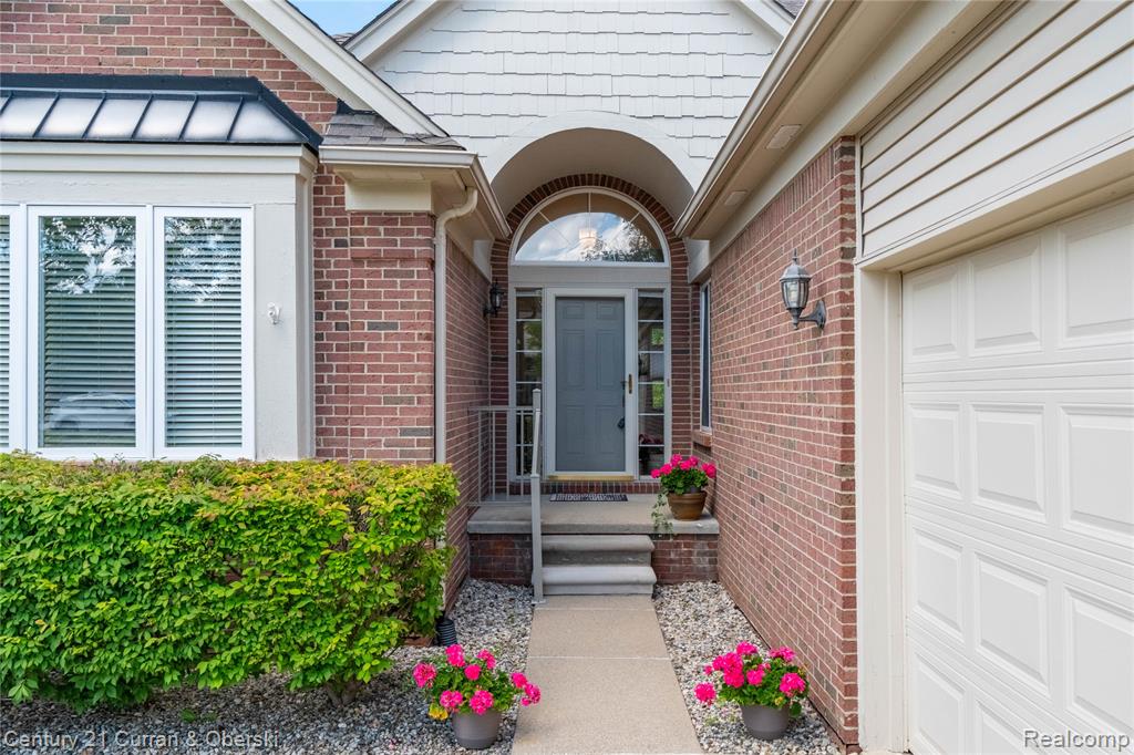 49468 N Glacier, Northville, MI 48168 — Photo 2